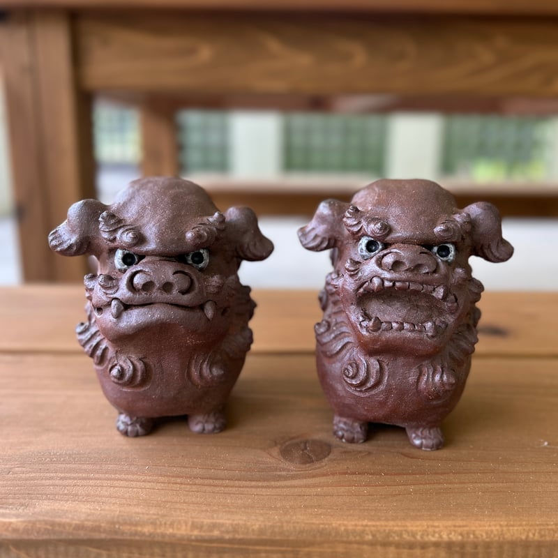 茶色のシーサー像 陶器製 楽天市場】シーサー 置物 シーサー陶房大海 台付シーサー茶 台付