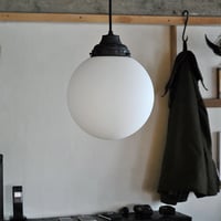 艶消しガラスのペンダント［大］