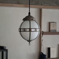 銅飾りの照明