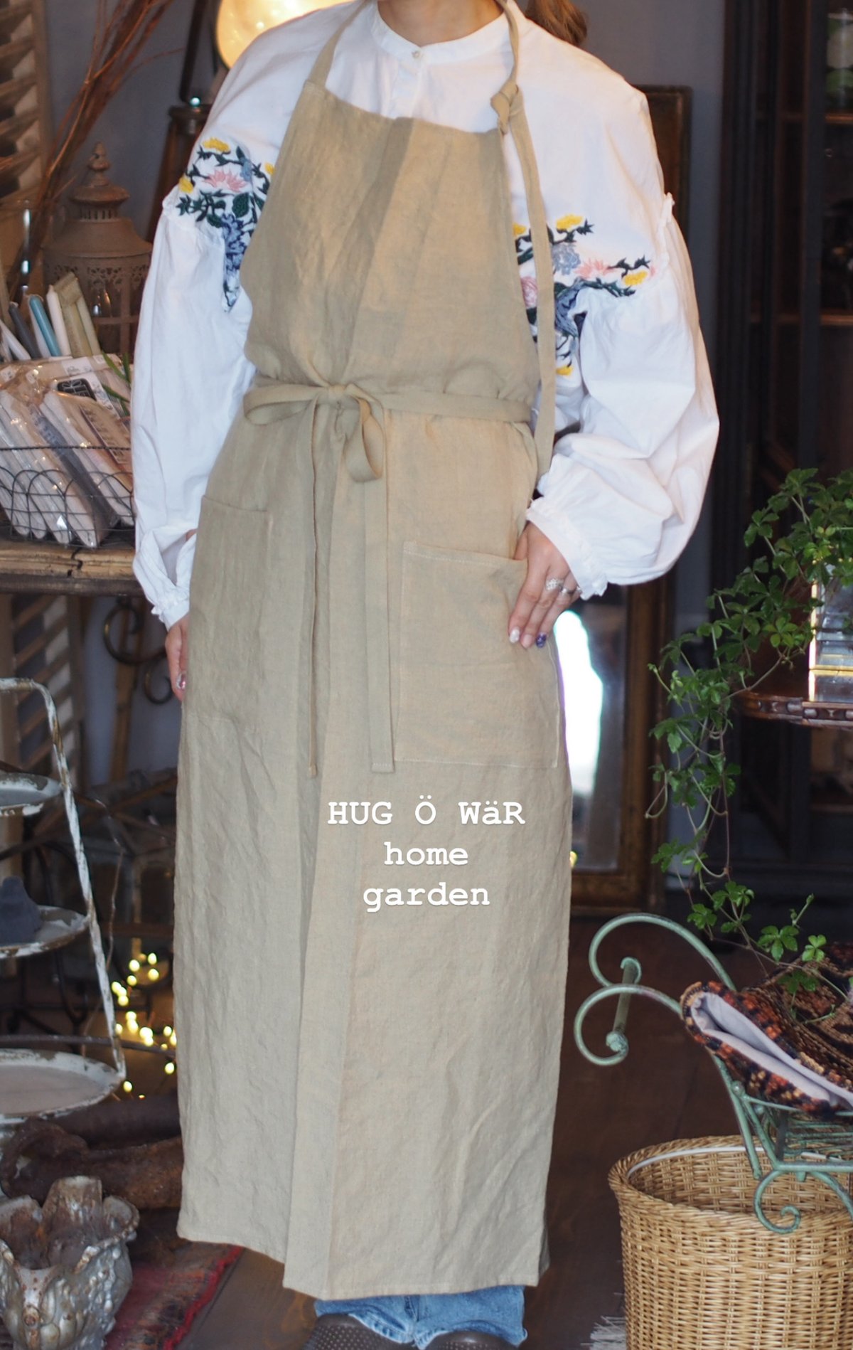 HUG O WaR（ハグ オー ワー） リネンエプロン | gris garden plant