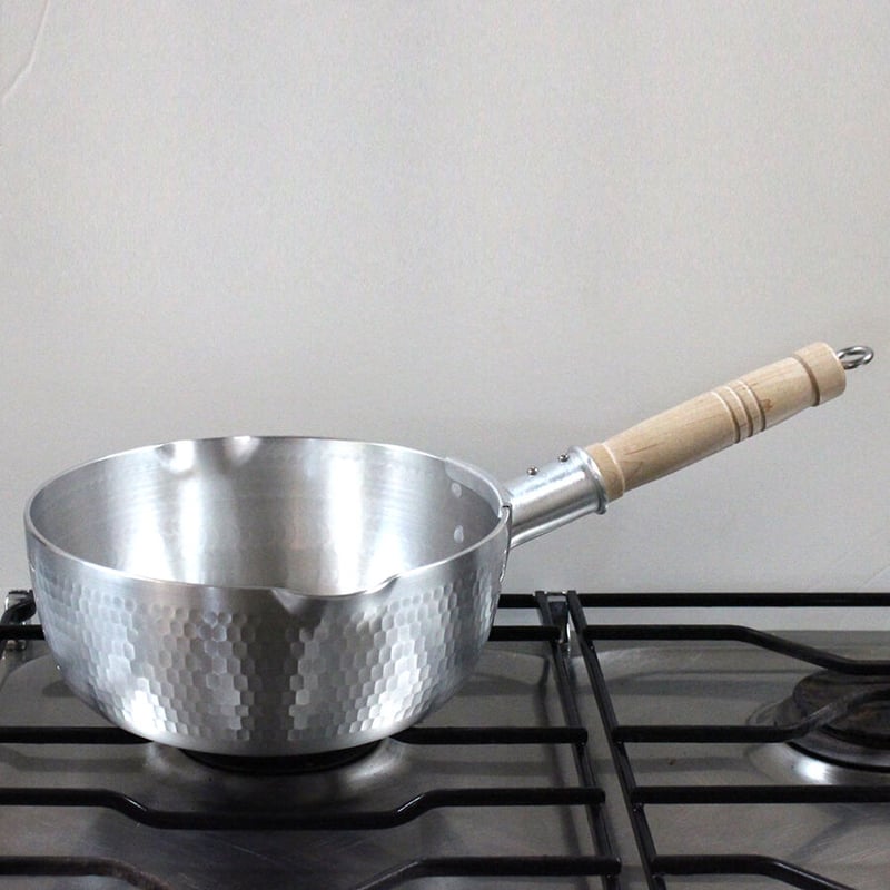 打ち出し厚板雪平鍋 21cm目盛付き | だいどこ道具ツチキリ