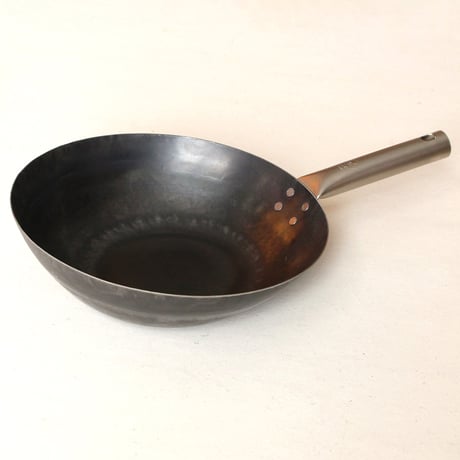 打ち出し中華鍋 27cm　★オススメ！