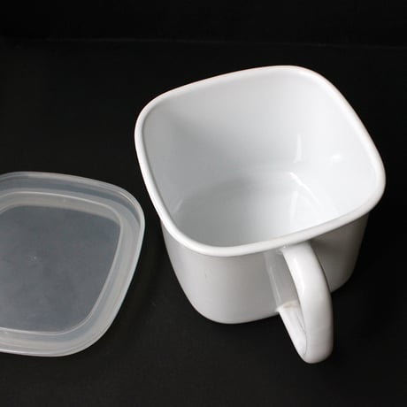 琺瑯＿取手付き味噌容器