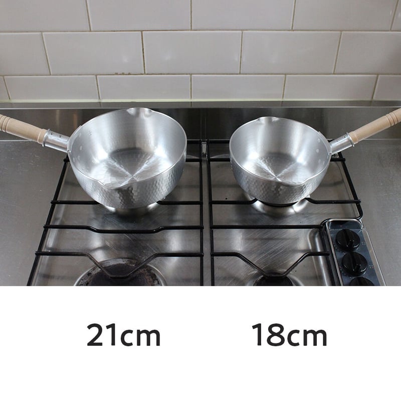 打ち出し厚板雪平鍋 21cm目盛付き | だいどこ道具ツチキリ