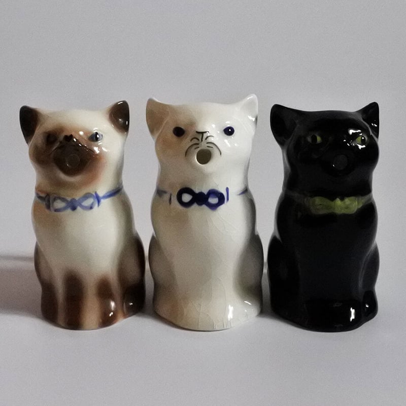 ミルクティーネコページ じゃれるミルクティー猫 | アニマル雑貨・オーナメントの卸