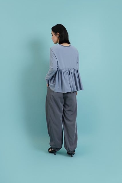 CYAN Tokyo バックギャザーPUジョーゼットTOPS(510300) | diamon