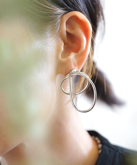Sea’ds Mara Graphical Overlap pierce (single) (24A4-74P)