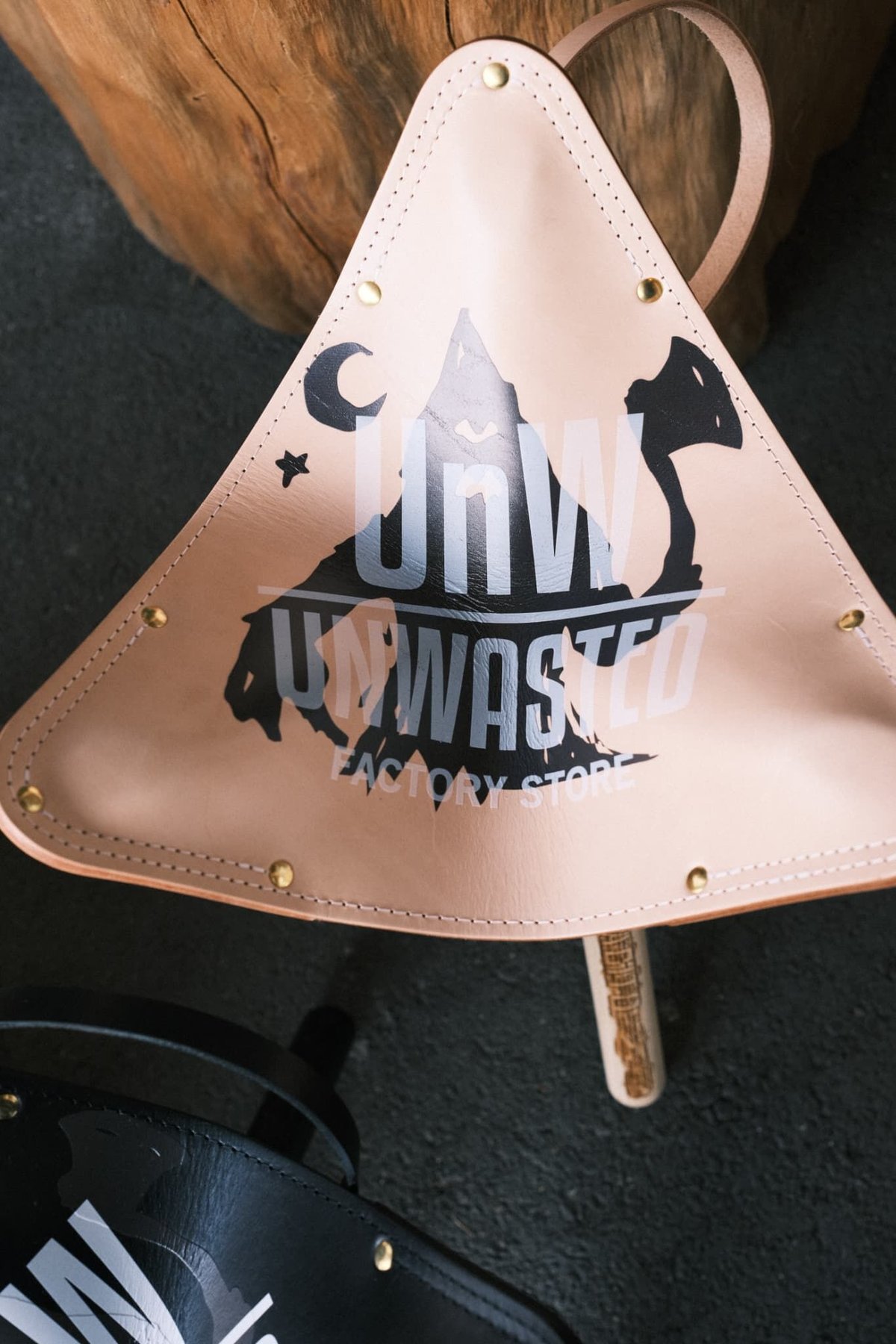 SomAbito> ソマチェア UNWASTED×杣神 | UNWASTED | アンウェ