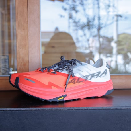 <ALTRA> MONT BLANC CARBON（モンブラン カーボン）メンズ 【WHITE/CORAL】
