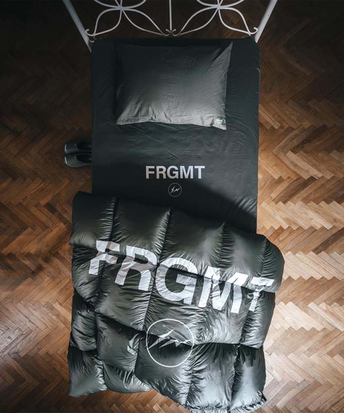 FRAGMENT DESIGN x NANGA ナンガ　ボックスシーツ NANGA> NANGA×FRAGMENT BOX SHEETS【2colors】 | UN