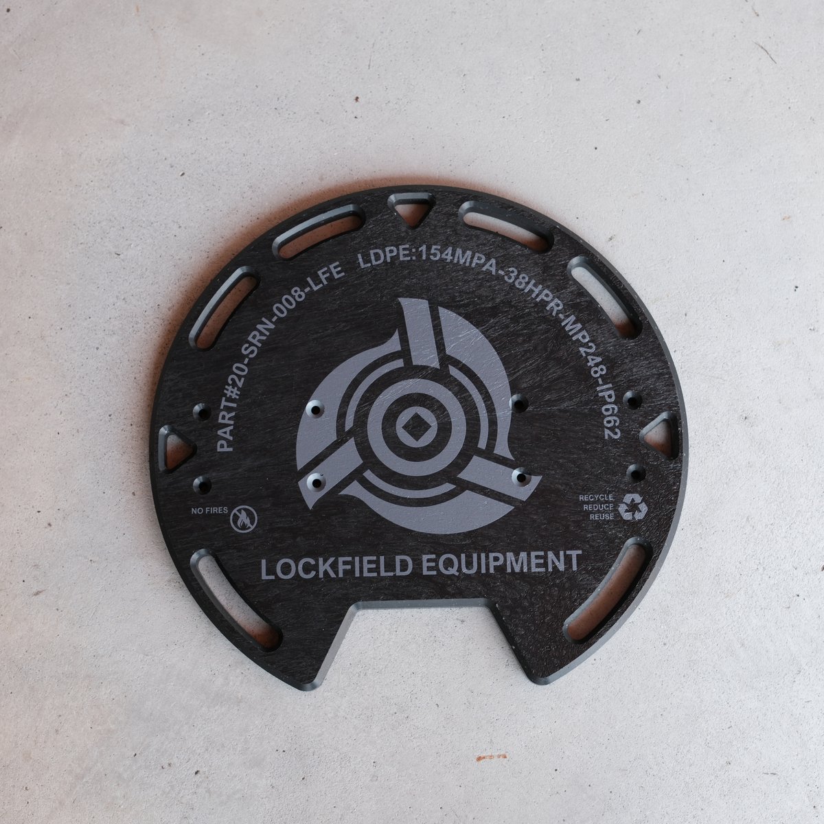 LOCK FIELD EQUIPMENT> LFE MULTI STOOL BLACK |