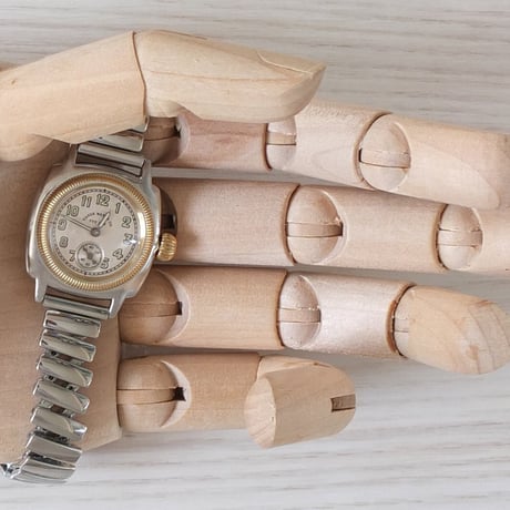 ＜VAGUE WATCH CO.＞Coussin Early Extension