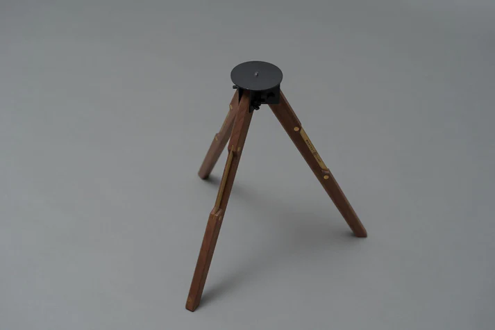 wantkey campウォンキーキャンプ× dapperpunch三脚　新品 WANTKEY CAMP (ウォンキーキャンプ) アウトドアテーブル ブラウン