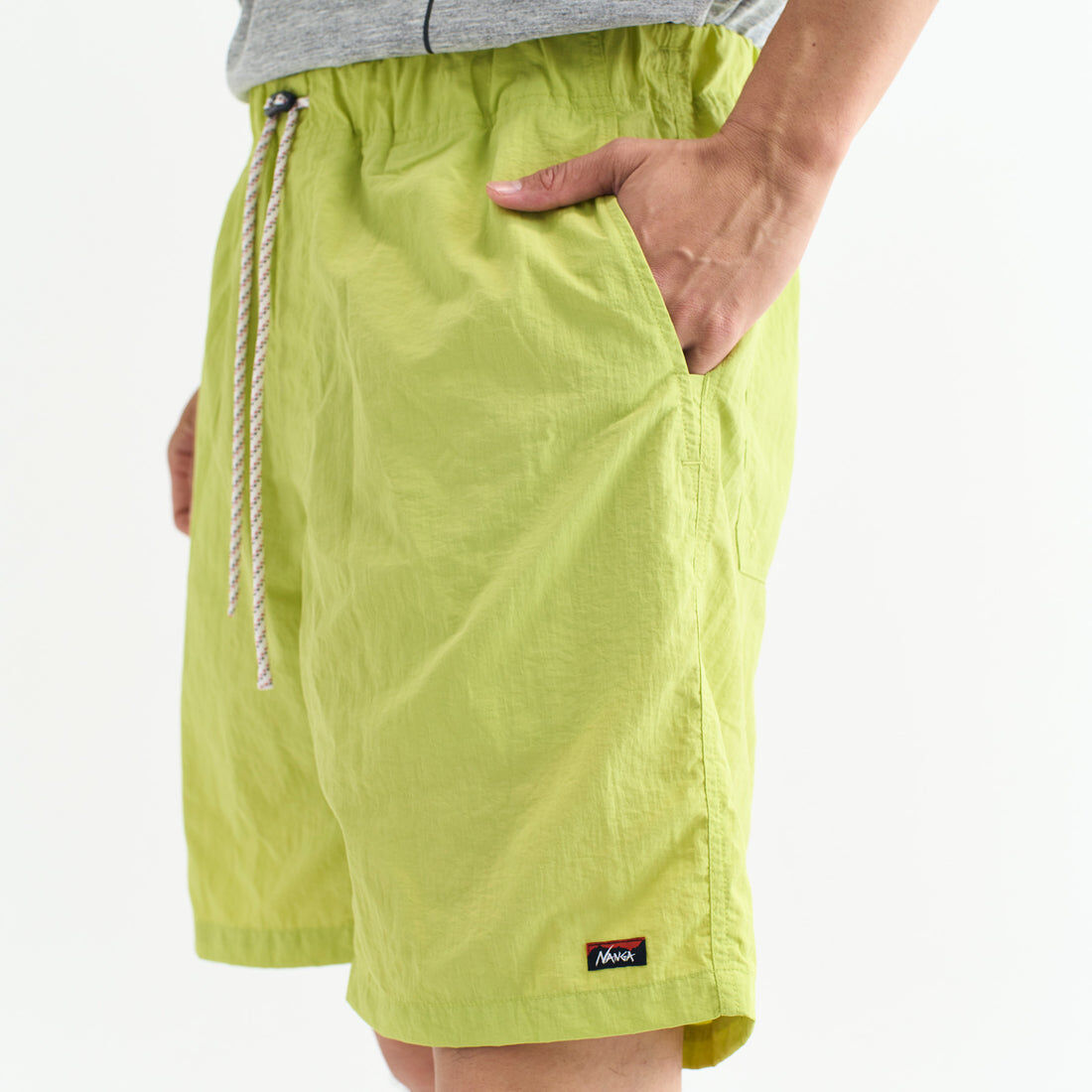 NANGA | ナンガ> NYLON TUSSER EASY SHORTS/ナイロンタッサー...