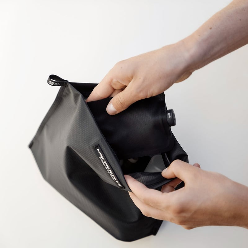 MATADOR - 新品2個　Matador マタドール フラットパック ジッパートイレタリーケース Matador(マタドール)フラットパック ジッパートイレタリーケース
