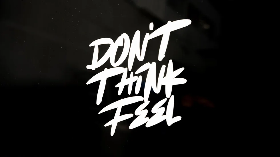 サンゾー工務店>Don't think feel カッティングステッカー(スクエア