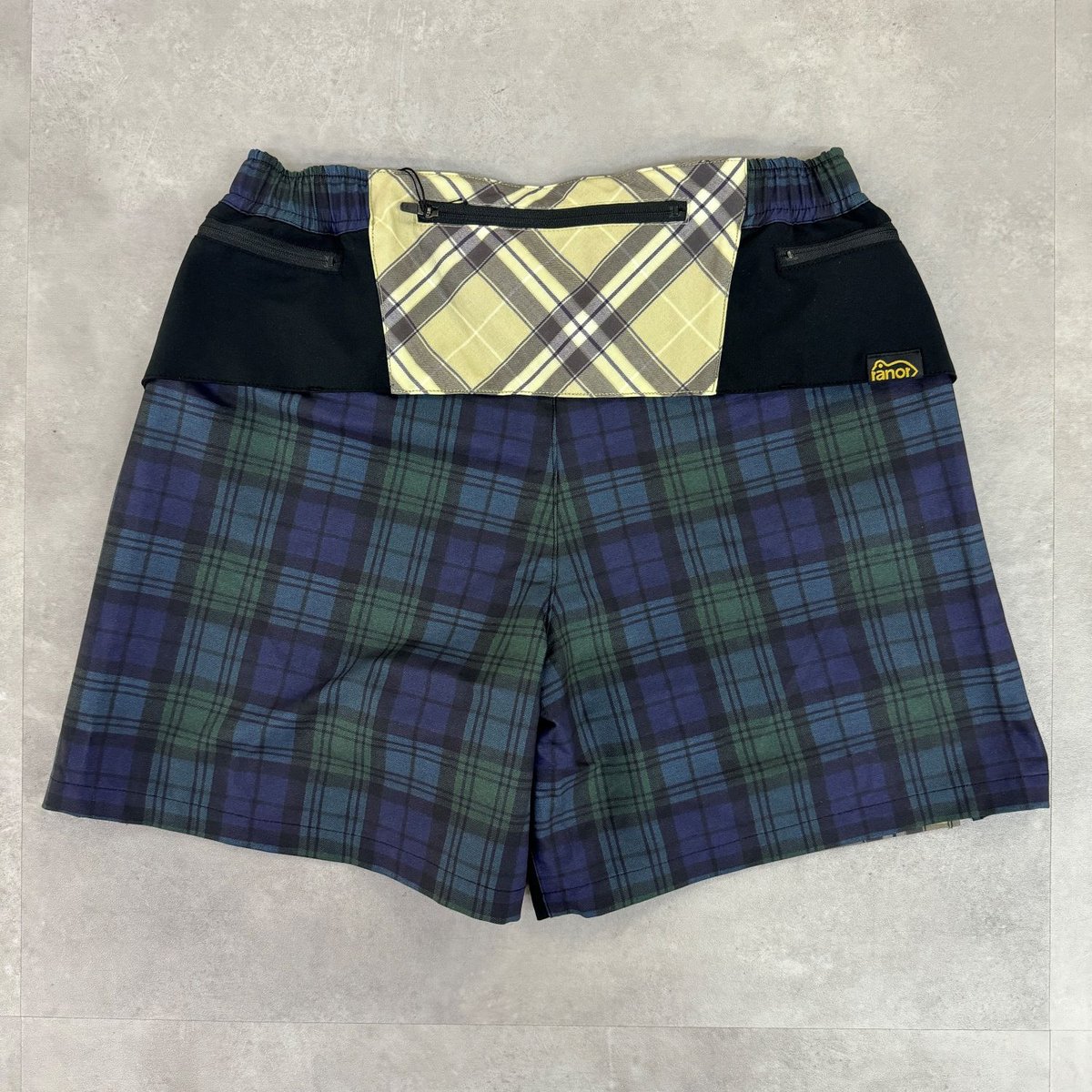 ranor | ラナー> TARTAN CHECK CRAZY MIDDLE SHORTS...