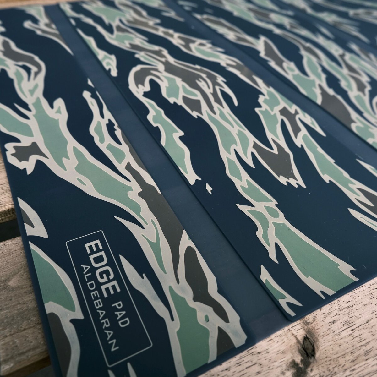 ALDEBARAN>EdgePad (CAMO 2coler ) | UNWASTED | ALDEBARAN>EdgePad (CAMO 2coler ) | UNWASTED |