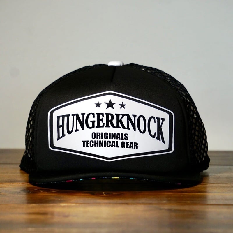 HUNGERKNOCK ORIGINALS ツバ短キャップ初期型白，黒セット HUNGERKNOCK ORIGINALS ツバ短キャップ初期型白，黒セット