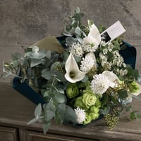 STANDARD BOUQUET @8000  白・グリーン系
