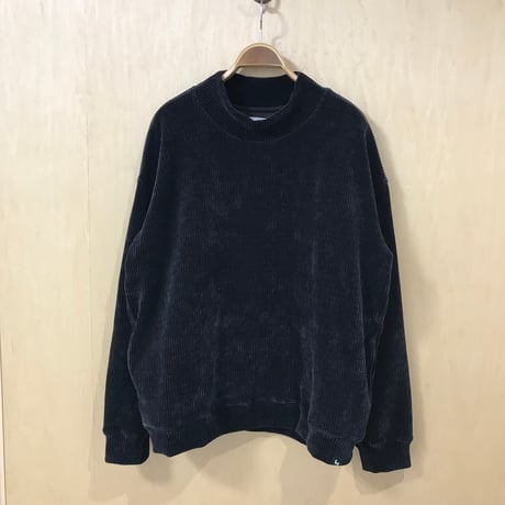 LiSS fake corduroy high neck wide sweat (black)