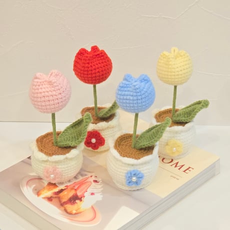 knit tulip pot