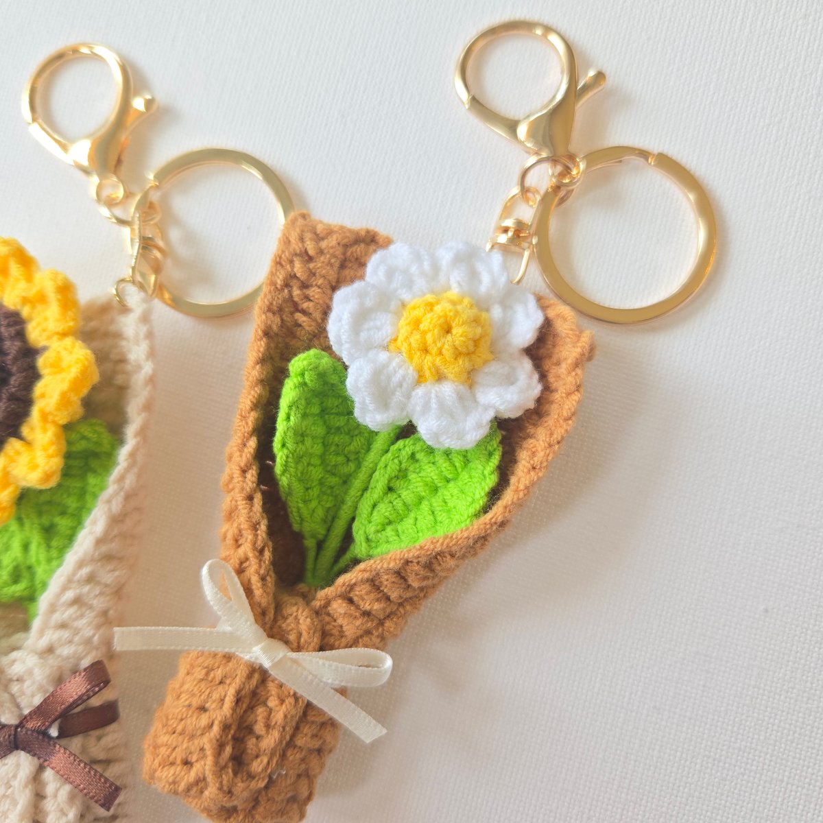 Y*。様 フリフリお皿プリンさんの編みぐるみキーホルダー〇 bouquet keyring | Somsatang