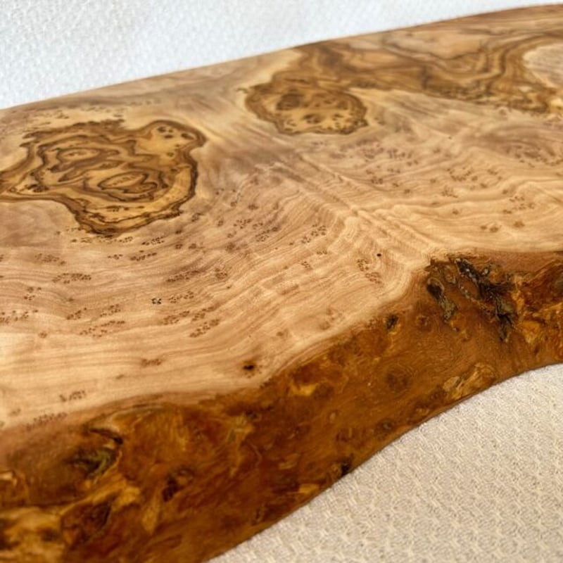 オリーブの木 個性あふれる1点もの 大自然の恵みをこの手に 特大溝  