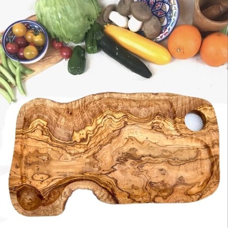 オリーブの木 個性あふれる１点もの　どちらも表の顔なんです　溝付きボード　約43cm