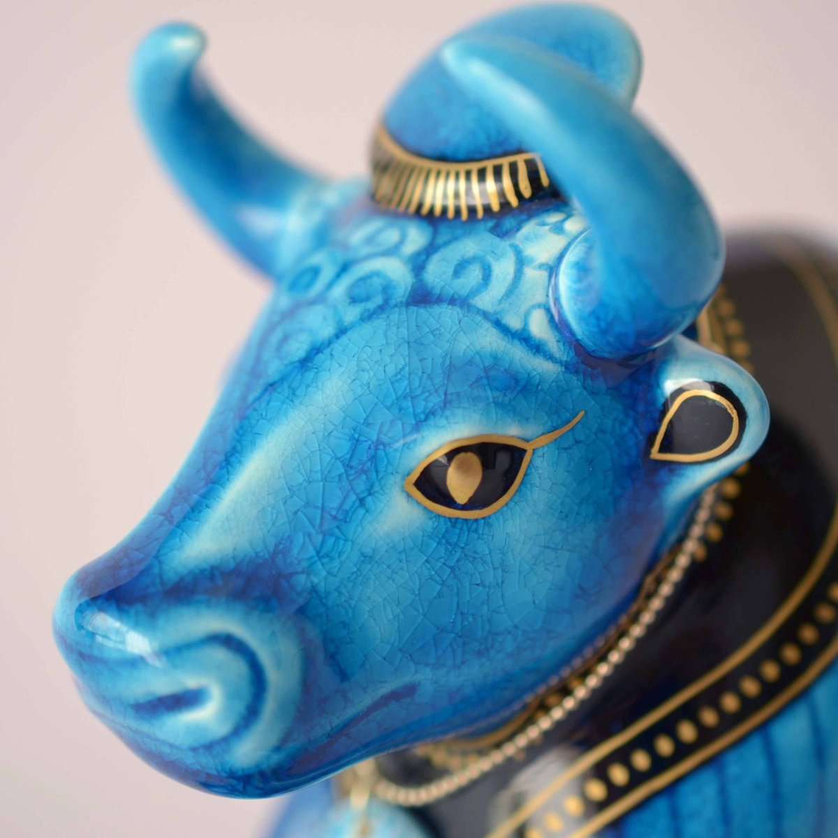 九栄神】青釉オーナメント 「アピス」 （化粧箱入） | KOBEIGAMA