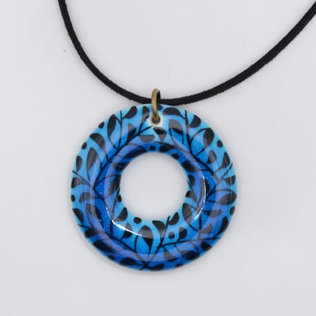 幸兵衛窯　四方皿とシャネルネックレス 幸兵衛窯 四方皿とシャネルネックレス