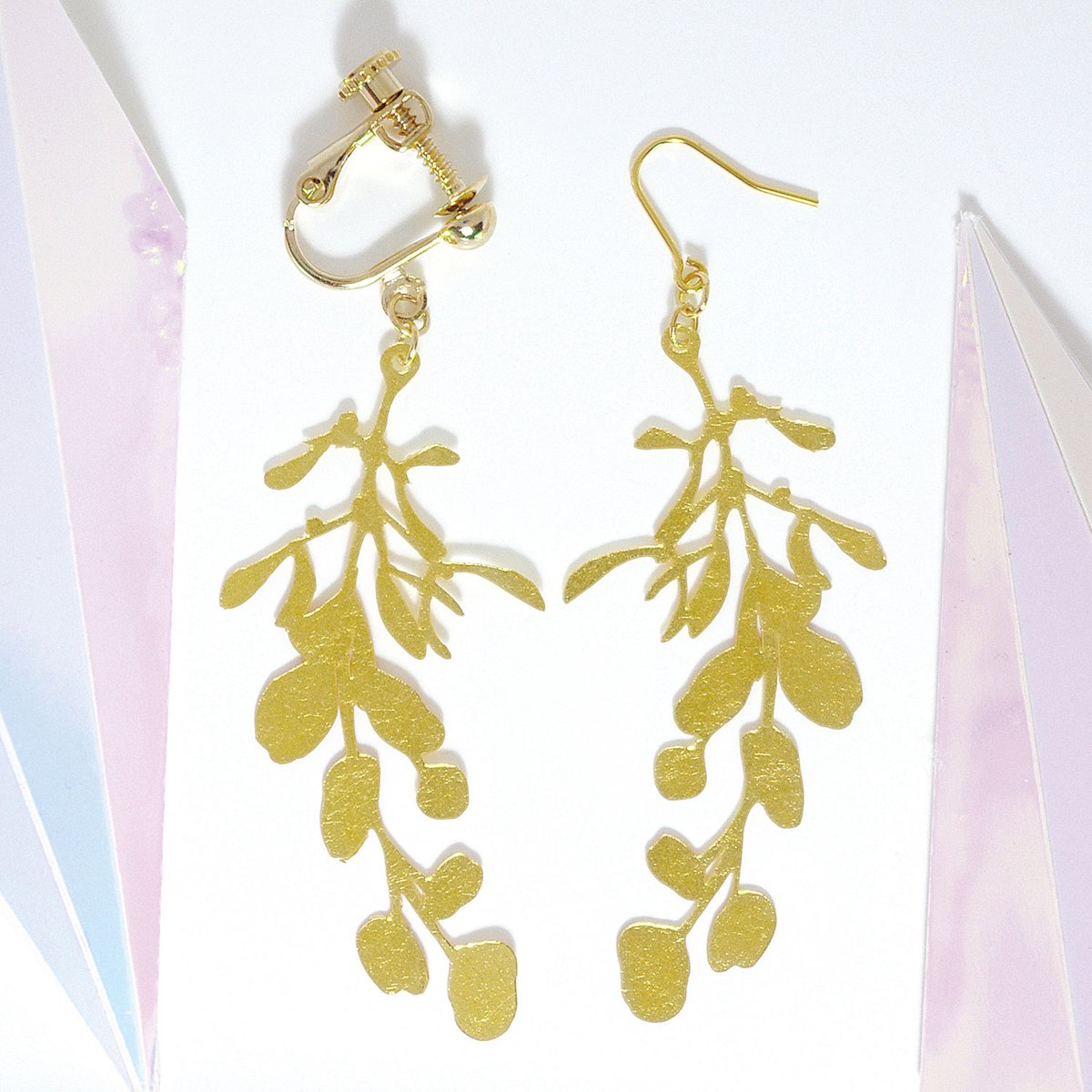 ヤドリギ 切り絵ピアス・イヤリング | nekonekodesign PAPER ARTS shop