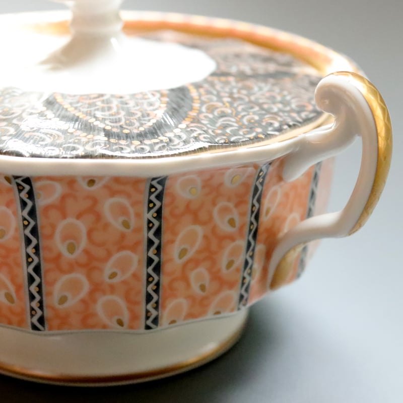 2024年9月発売開始】オリエンタルなスープ器（蓋付き）：ロイヤル