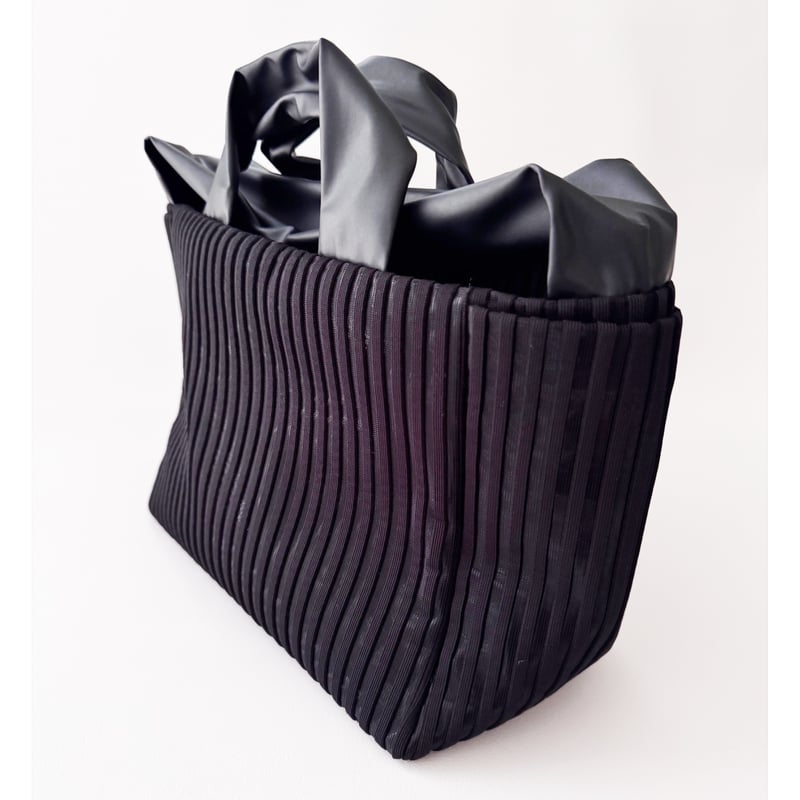 新品 BLACK DESIGN 1/2 ストレージバッグ ブラックデザイン 新品 BLACK DESIGN 1/2 ストレージバッグ ブラックデザイン