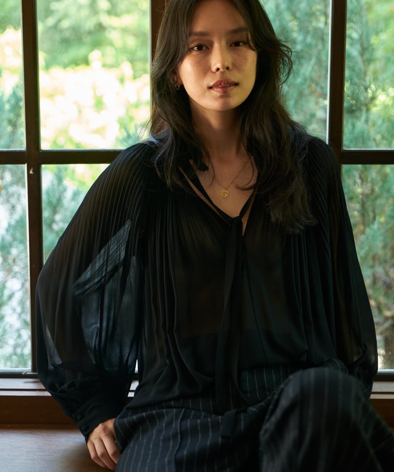 美品◆L'UNE リュンヌ　Pleated Frill Blouse RESTOCK] Pleated Frill Blouse | L'UNE