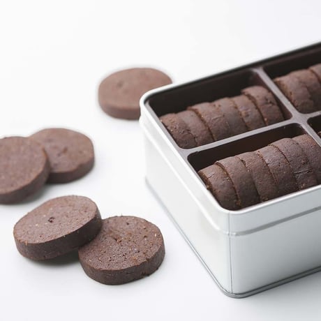 ★あくの強いチョコレートと塩味のクッキー缶（約30枚入り）