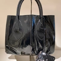 エナメルトートバッグ（Black)