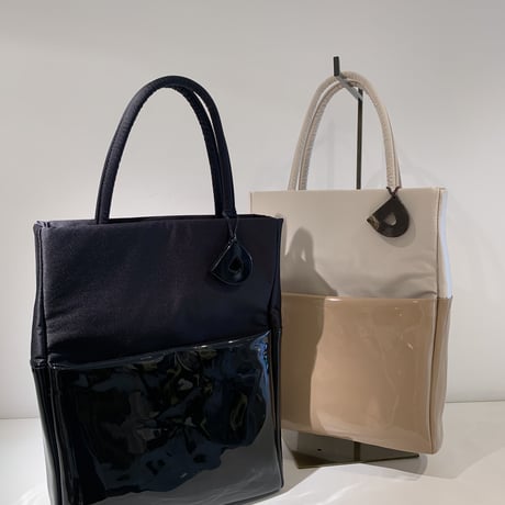 美品 銀座 くのや 刺繍 カバン 銀座【G-2752】ビーズ刺繍 クラッチバッグ 菊文 黒色 - 銀座