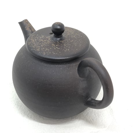 甚秋  伊藤成二  Jinshu  Seiji Ito  黒 牡蠣殻掛け 印籠蓋 後手急須 　ST0407