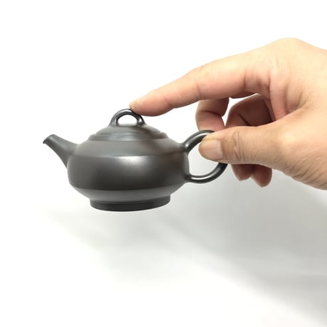 伊藤雅風 Gafu Ito 黒泥 後手急須 　ST0337