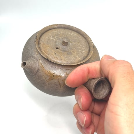 小俣冠丞 Kanjo Omata  焼締藻掛茶注（丸型）　ST1048