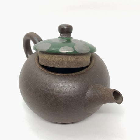 甚秋  伊藤成二  Jinshu  Seiji Ito  焼き締め 緑水玉印籠蓋 後手急須 　ST0360