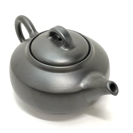 伊藤雅風 Gafu Ito 黒泥 後手急須 　ST0337