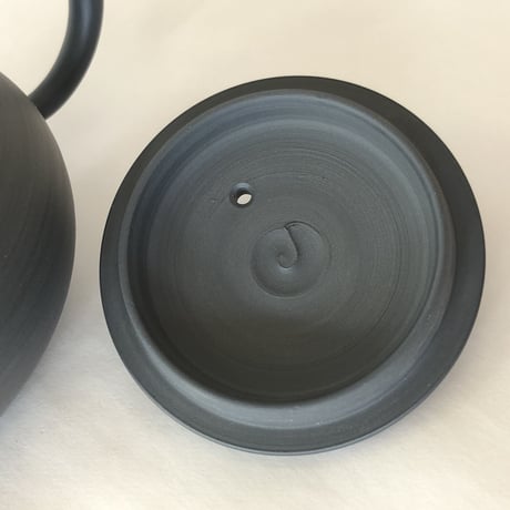伊藤雅風 Gafu Ito 黒マット 印籠蓋 後手急須　ST0080