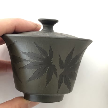 都築青峰 Seiho Tsuzuki 黒 紅葉 蓋碗 皿付　ST0057