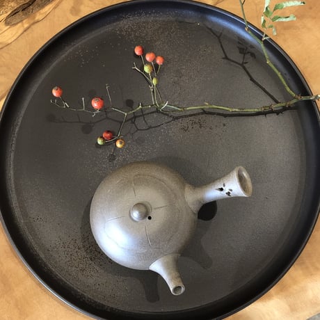 都築青峰 Seiho Tsuzuki 焼き締め 印花 柿型印籠蓋 急須　ST0341