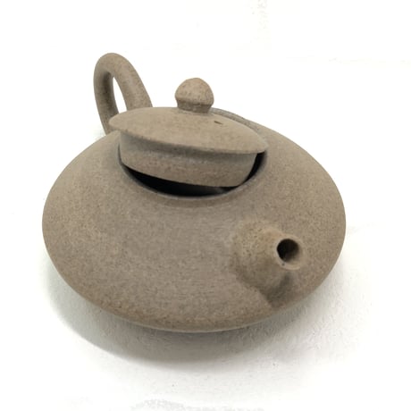 山田陶游  Toyu Yamada  焼き締め 珠型 後手急須  　ST0393