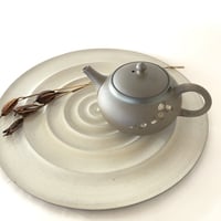 都築青峰 Seiho Tsuzuki 焼き締め 菊印花 後手急須　ST0070