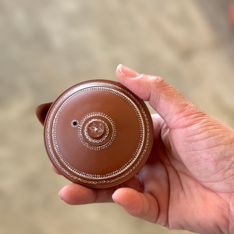 小北條 Kohokujo 朱泥 象嵌 宝瓶 ST0802 | TOKONAME ISOBE b