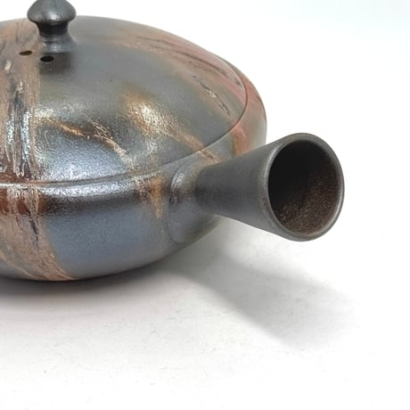 水野陽景 Yokei Mizuno  炭化窯変 焼締火襷 平型小茶注　ST1057
